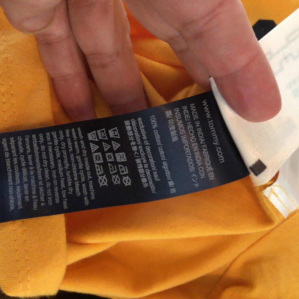 Tommy Hilfiger Logo Tee in yellow-size Small - Picture 8 of 10